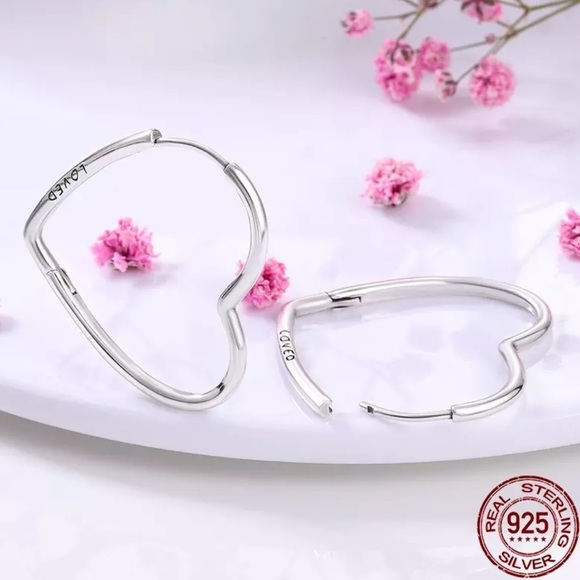 925 Sterling Silver Asymmetrical Heart Hoop Earrings - Picture 7 of 7